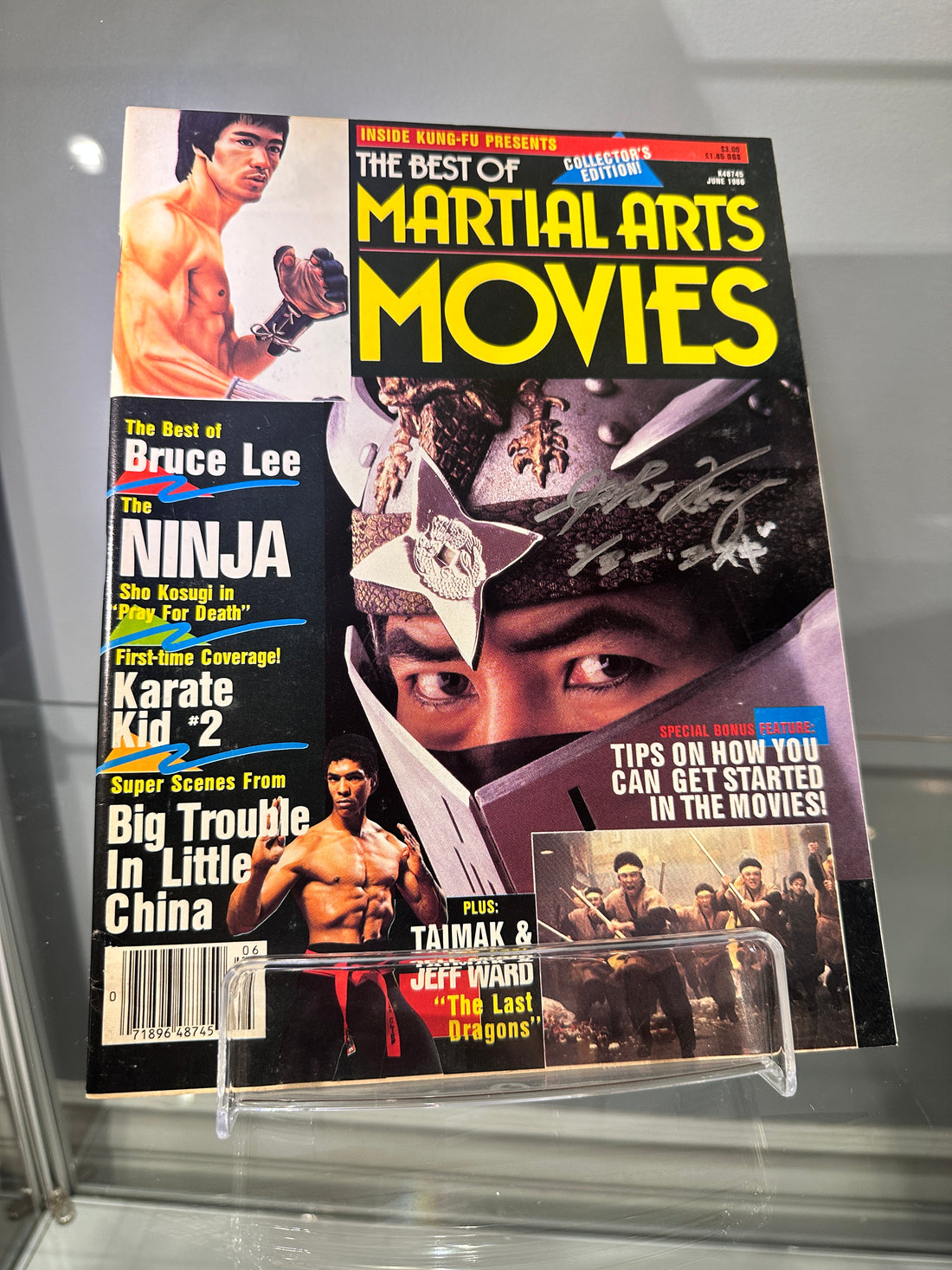 Sho Kosugi Autographed "INSIDE KUNG FU: THE BEST OF MARTIAL ARTS MOVIES" June 1986 VG